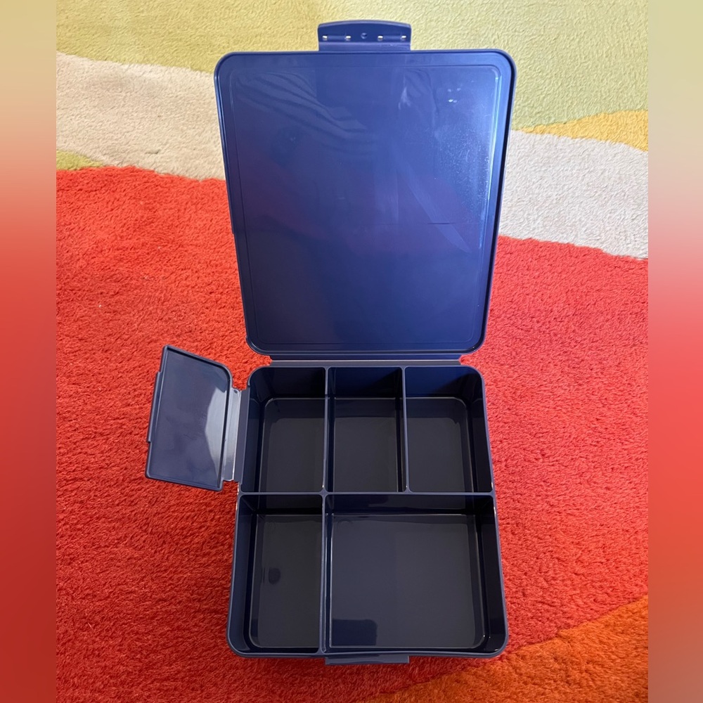Pottery Barn Kids Navy Blue Bento Box NIB Container Lunchbox with 5 compartments